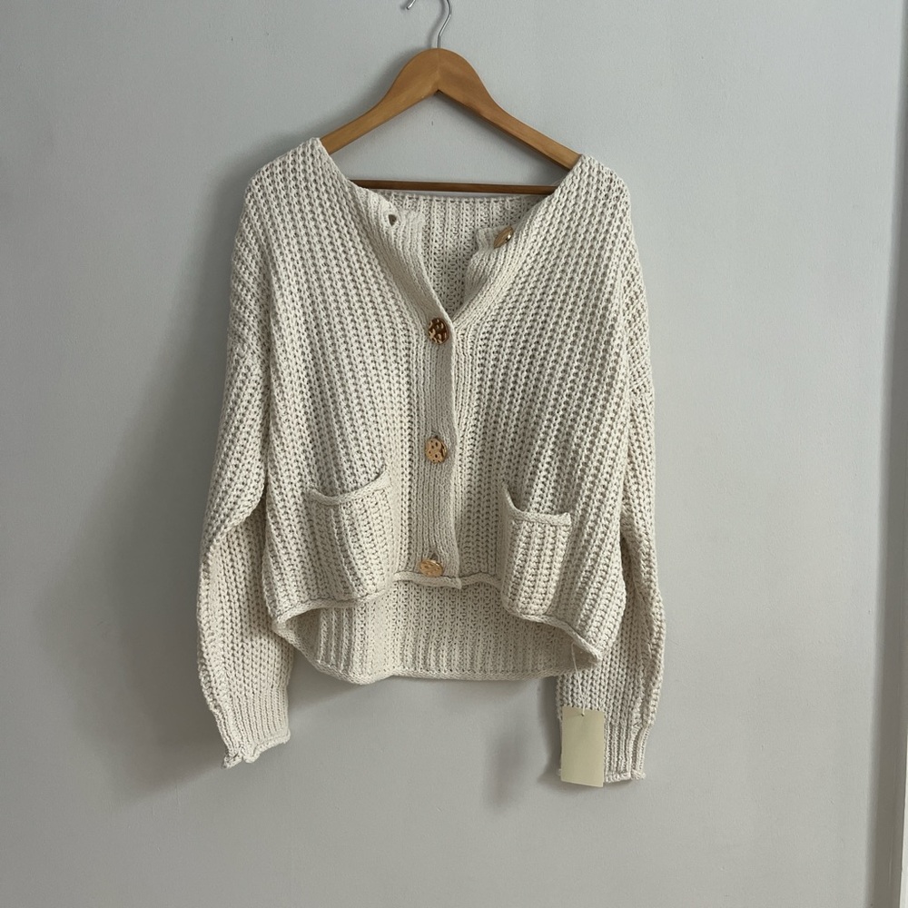 HALARA Cream Button-Up Cardigan
